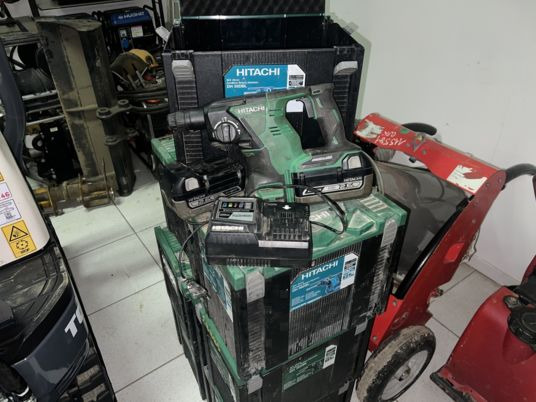 Marteau perforateur burineur hitachi - Matériel de chantier: photos 2 Marteau perforateur burineur hitachi - Matériel de chantier: photos 2