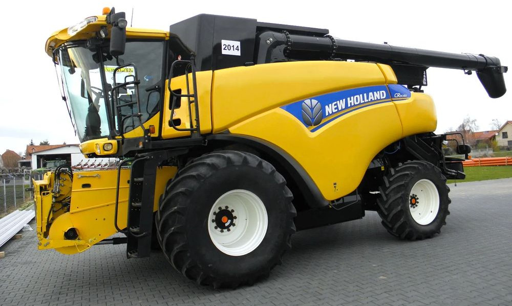 New Holland CR9080 2013 Rok , heder Varifeed 9,15m, Nowsza Wersja, Nie Malowany, Stan Idealny - Moissonneuse-batteuse: photos 3 New Holland CR9080 2013 Rok , heder Varifeed 9,15m, Nowsza Wersja, Nie Malowany, Stan Idealny - Moissonneuse-batteuse: photos 3