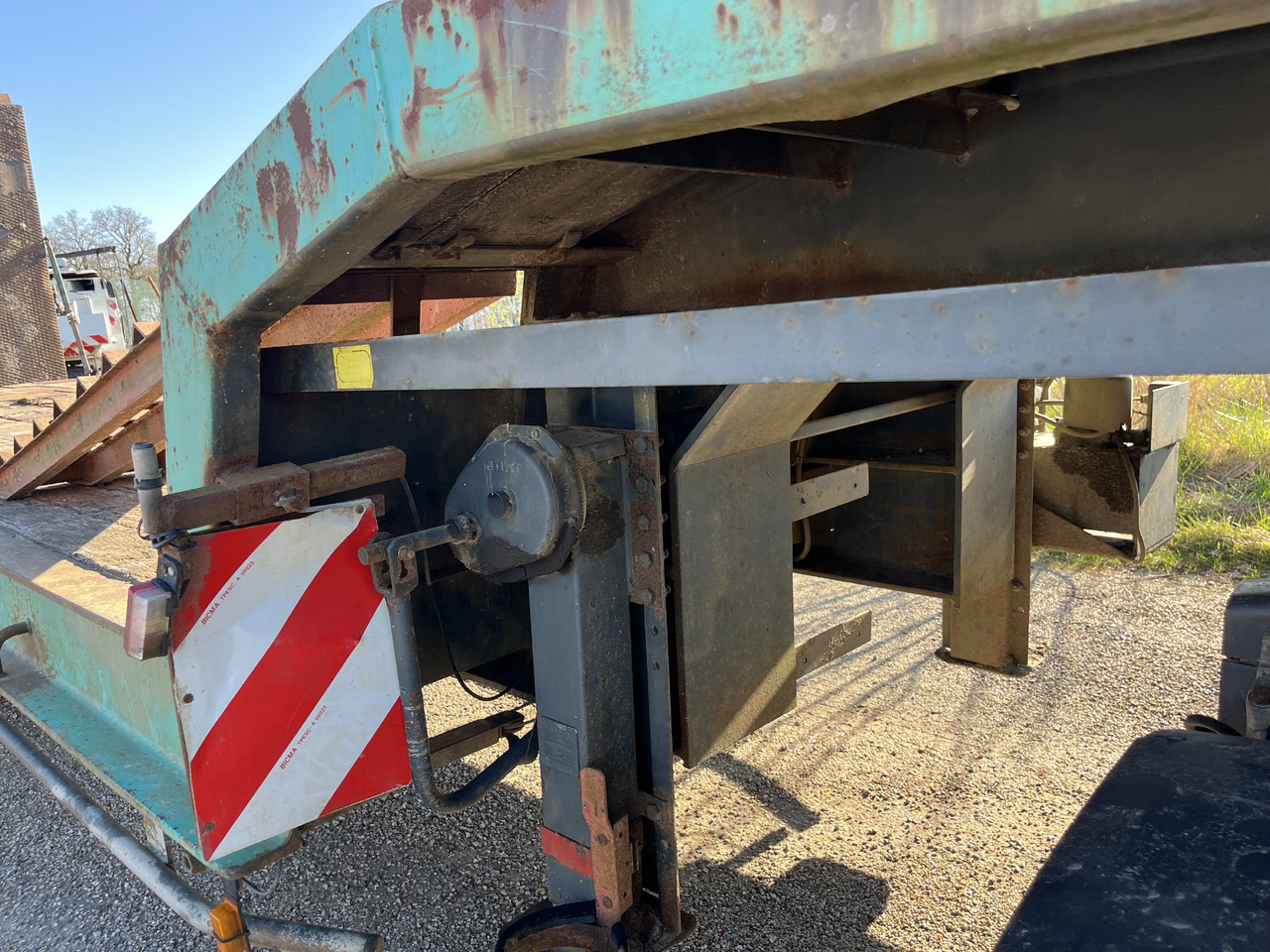 Semi-remorque surbaissé ACTM S32215 porte engins surbaissé rampes: photos 12