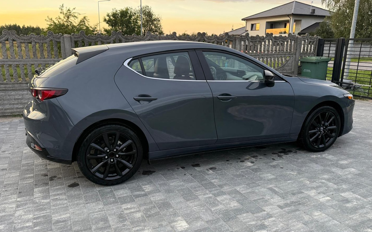 MAZDA 3 - Voiture: photos 1 MAZDA 3 - Voiture: photos 1