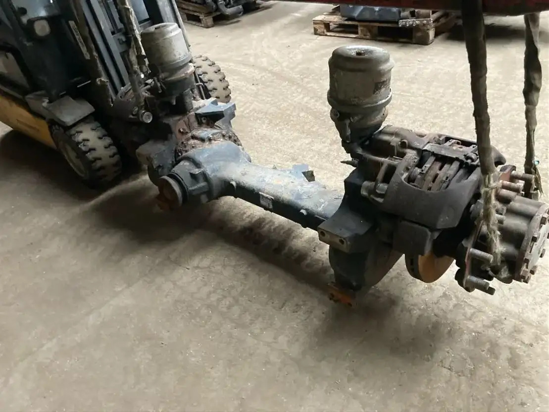 ZF Hinterachse Axis ZF AV132/90 5,13 4472036457 MAN Lions City A21 - Essieu arrière pour Bus: photos 1 ZF Hinterachse Axis ZF AV132/90 5,13 4472036457 MAN Lions City A21 - Essieu arrière pour Bus: photos 1