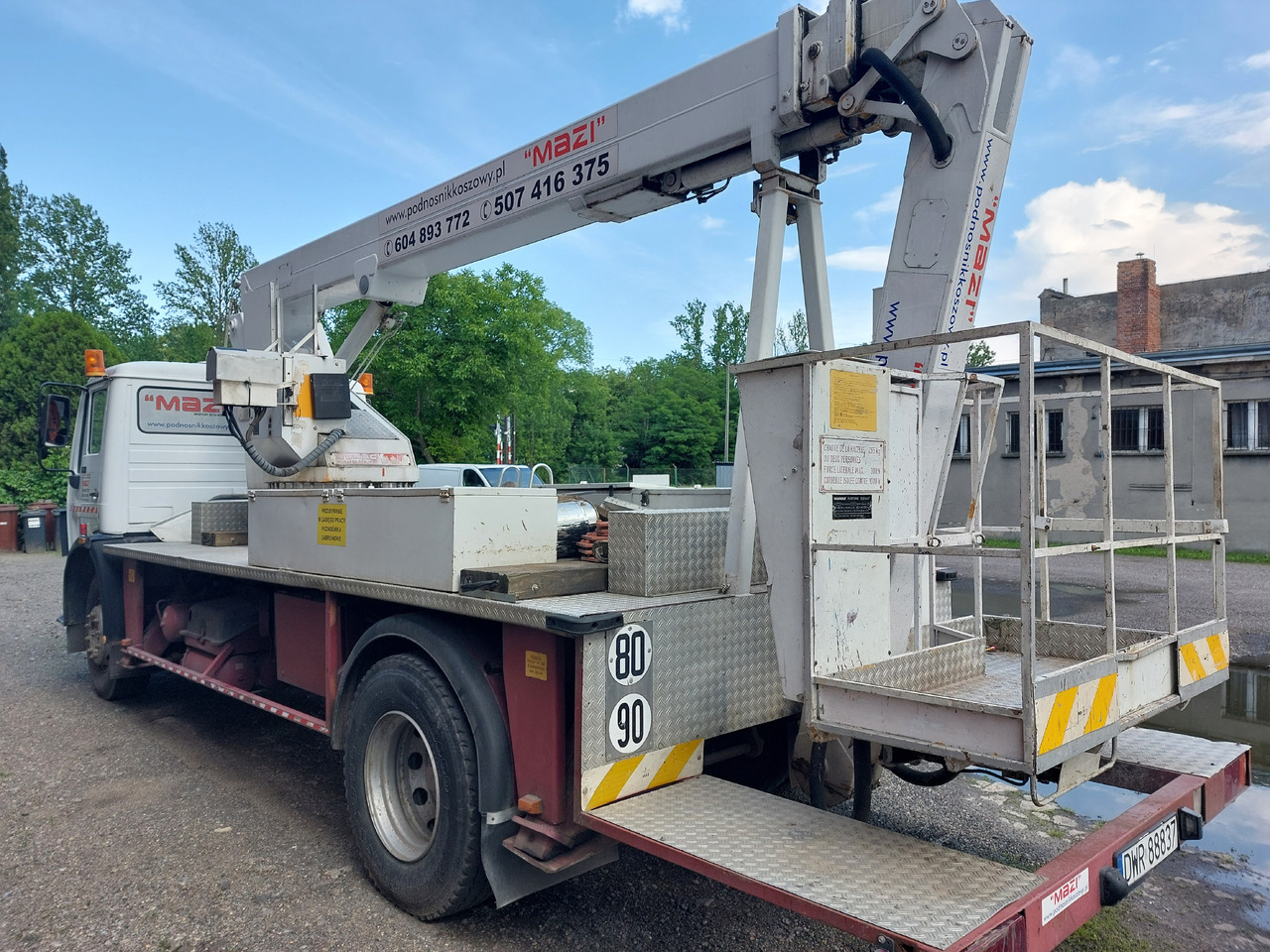 Wumag Mercedes 1414, 400V Wumag WT220 hydraulik - Camion avec nacelle: photos 3 Wumag Mercedes 1414, 400V Wumag WT220 hydraulik - Camion avec nacelle: photos 3