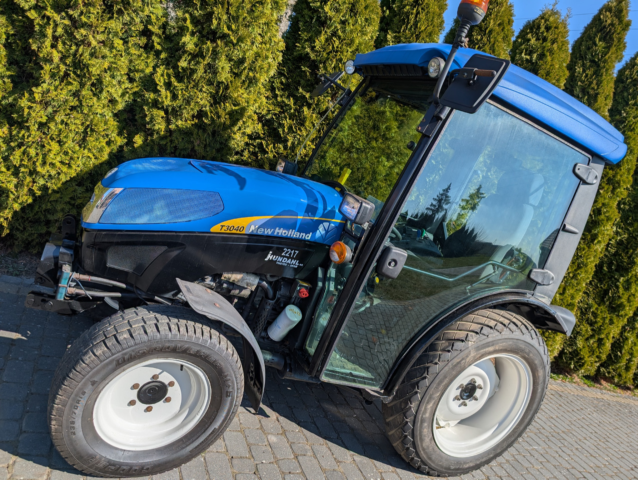 New Holland T3040F - Micro tracteur: photos 2 New Holland T3040F - Micro tracteur: photos 2