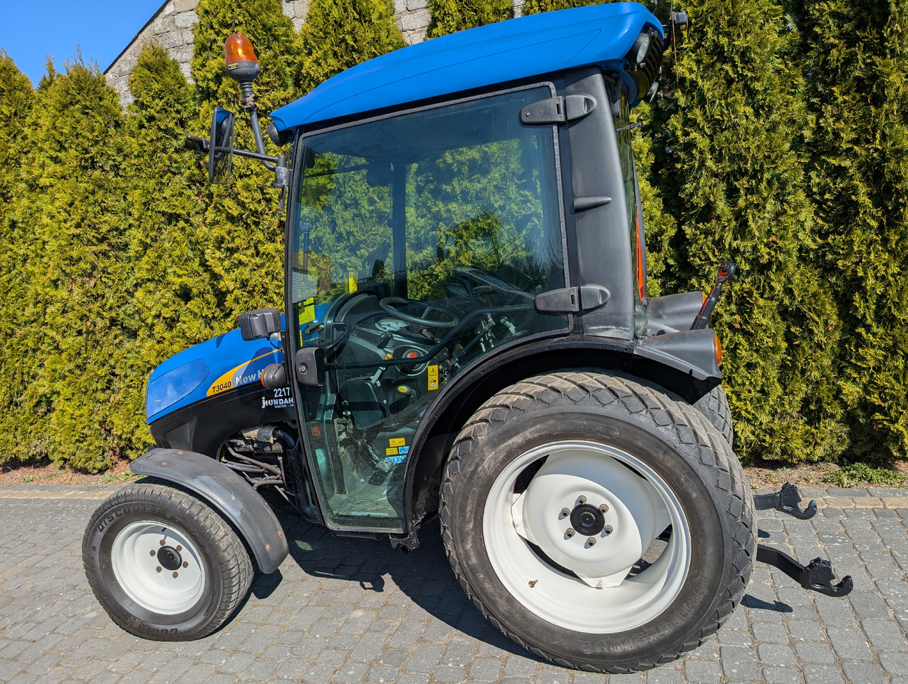 New Holland T3040F - Micro tracteur: photos 3 New Holland T3040F - Micro tracteur: photos 3