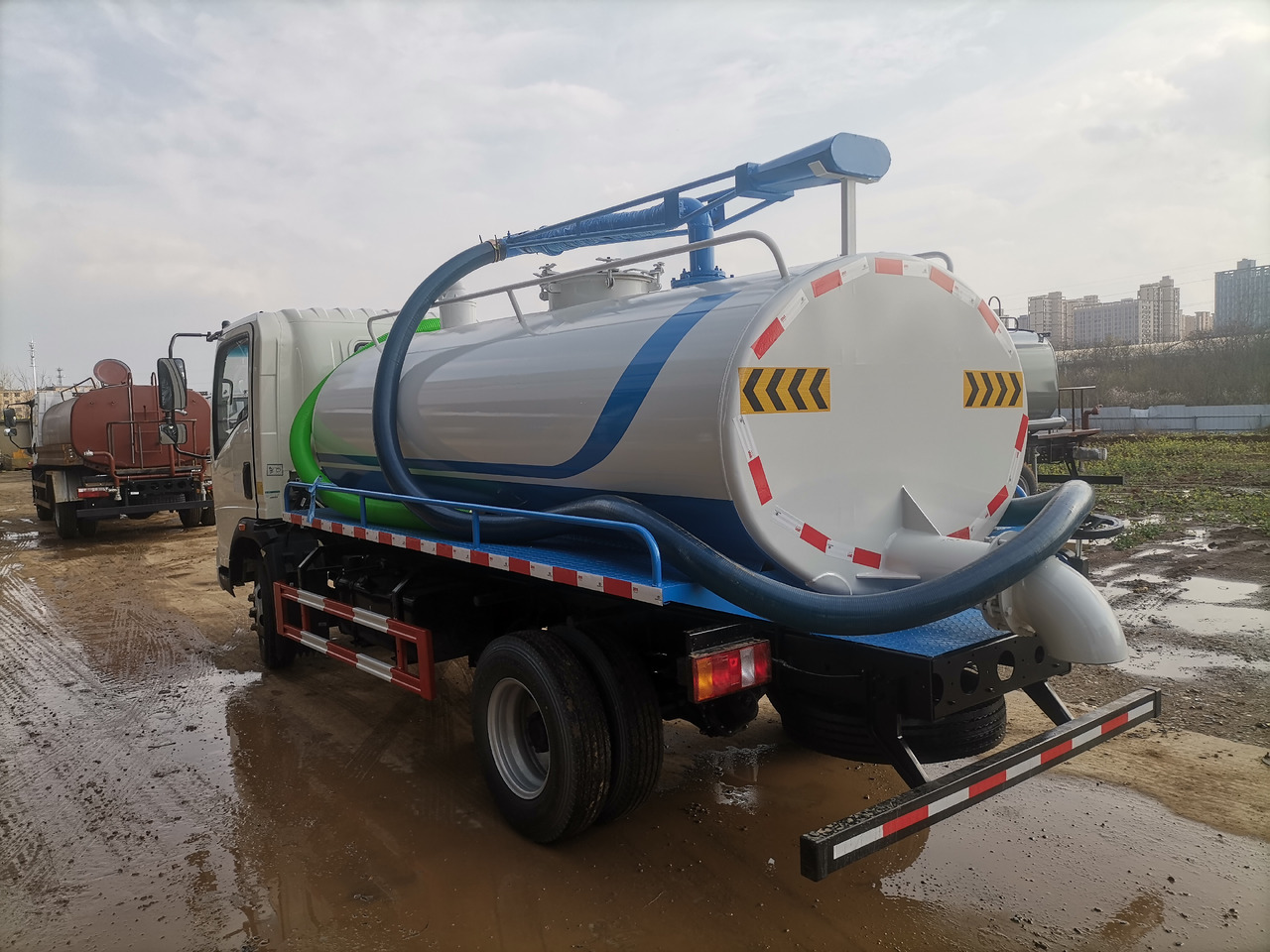 Camion hydrocureur neuf Sinotruk Howo light truck ( alternative: Dongfeng ): photos 6
