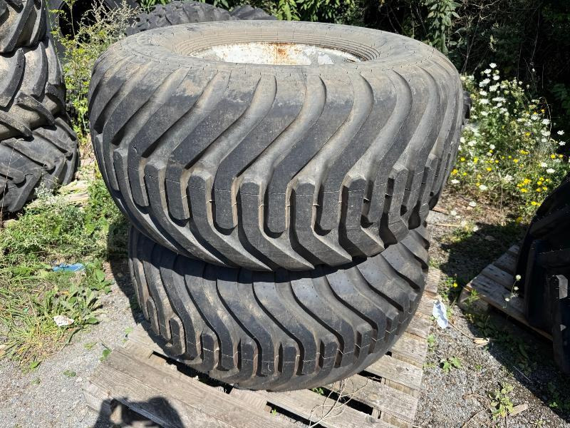 CEAT 550/60R22,5 - Roue complète: photos 1 CEAT 550/60R22,5 - Roue complète: photos 1