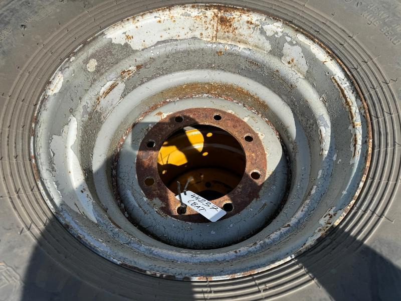 CEAT 550/60R22,5 - Roue complète: photos 2 CEAT 550/60R22,5 - Roue complète: photos 2