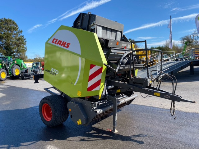 CLAAS VARIANT 370 - Presse à balles rondes: photos 3 CLAAS VARIANT 370 - Presse à balles rondes: photos 3