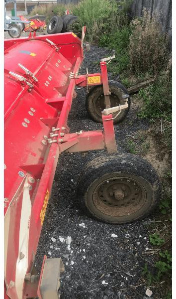 GRIMME KS3600 - Broyeur de fanes: photos 3 GRIMME KS3600 - Broyeur de fanes: photos 3