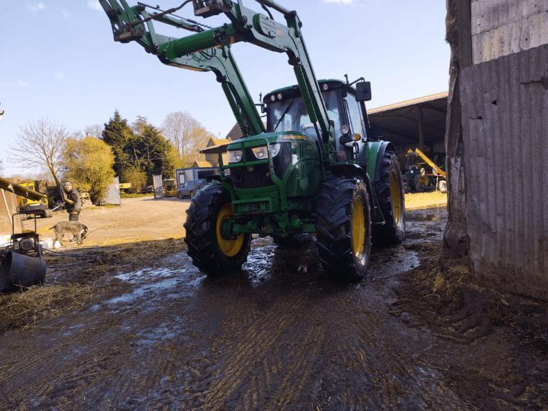 JOHN DEERE 6115M - Tracteur agricole: photos 2 JOHN DEERE 6115M - Tracteur agricole: photos 2