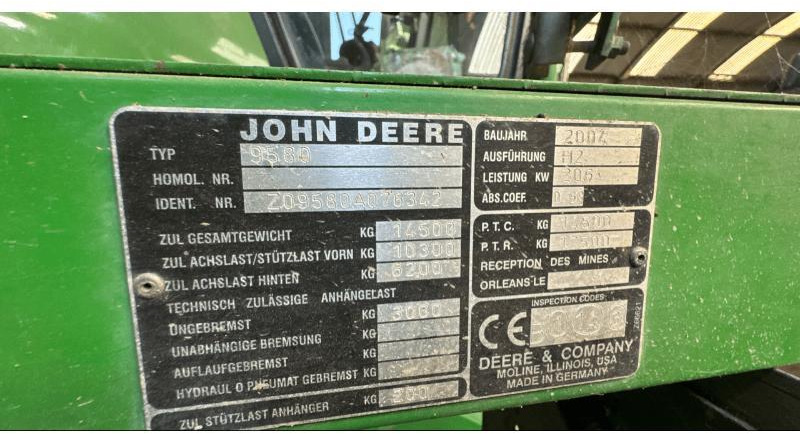 JOHN DEERE 9580WTS - Moissonneuse-batteuse: photos 5 JOHN DEERE 9580WTS - Moissonneuse-batteuse: photos 5