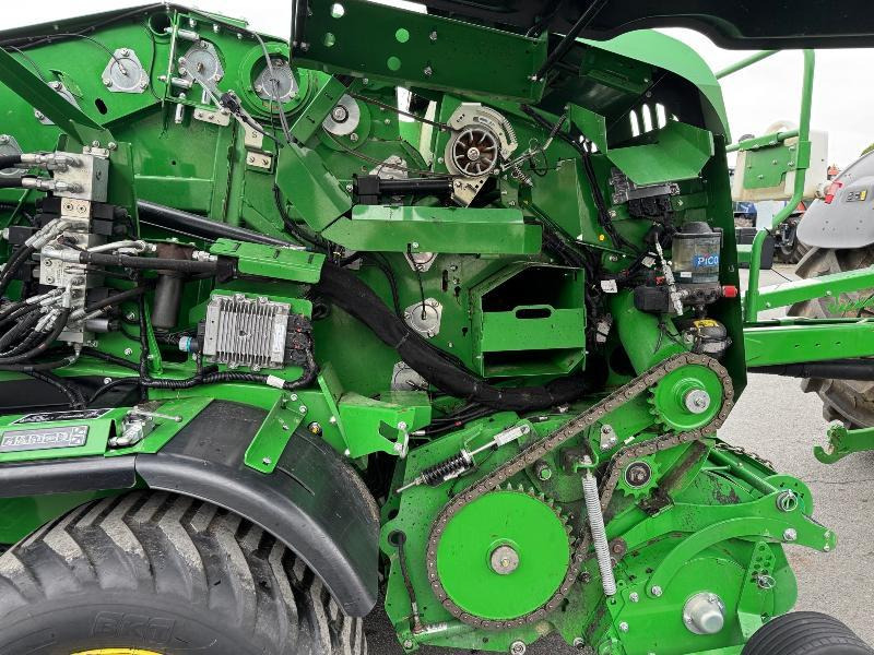 JOHN DEERE C441R - Presse à balles rondes, Enrubanneuse: photos 5 JOHN DEERE C441R - Presse à balles rondes, Enrubanneuse: photos 5