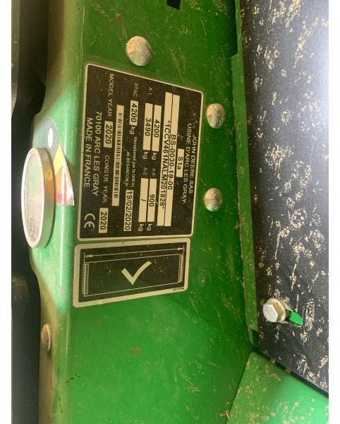 JOHN DEERE V461M - Presse à balles rondes: photos 3 JOHN DEERE V461M - Presse à balles rondes: photos 3