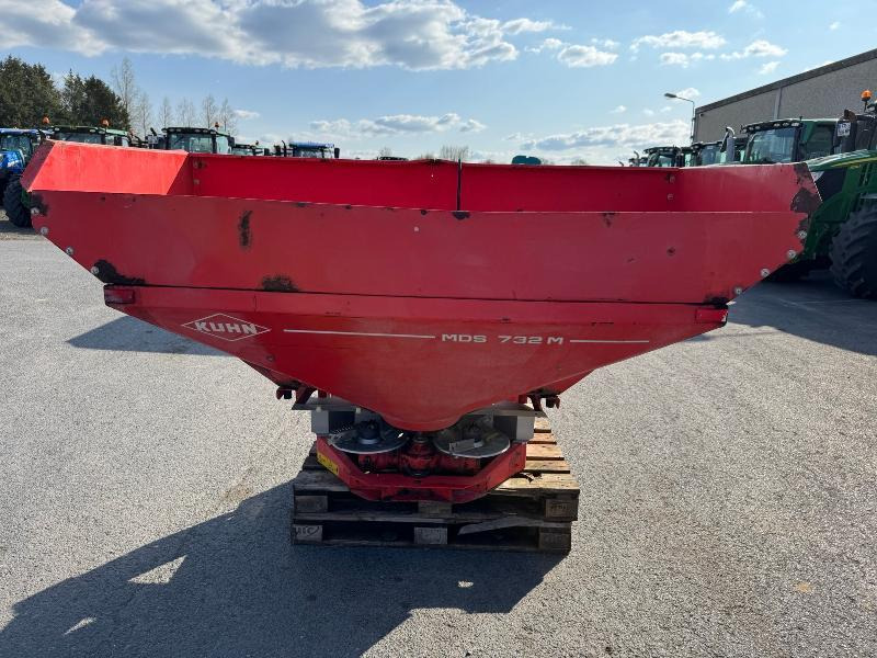 KUHN MDS732 - Distributeur d'engrais: photos 5 KUHN MDS732 - Distributeur d'engrais: photos 5