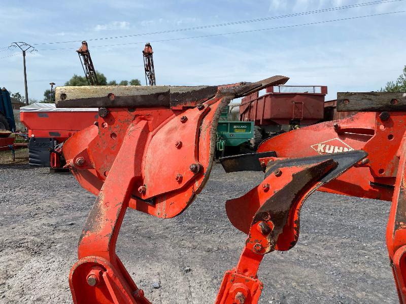 Charrue KUHN VARIMASTER 153: photos 6