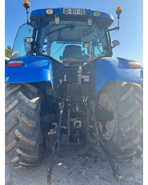 NEW-HOLLAND T7.185 - Tracteur agricole: photos 2 NEW-HOLLAND T7.185 - Tracteur agricole: photos 2