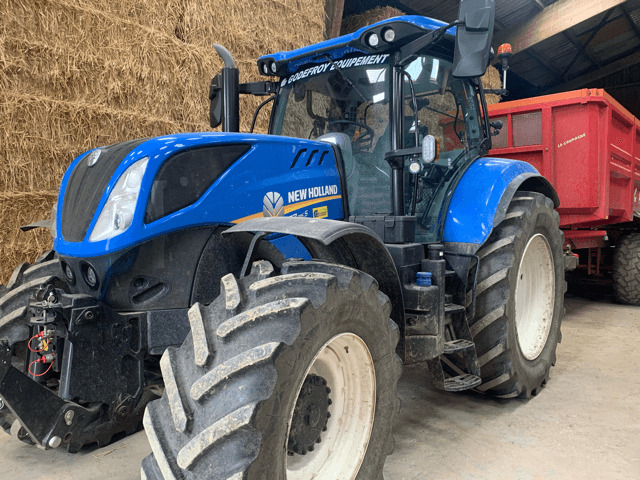 NEW-HOLLAND T7.215S - Tracteur agricole: photos 1 NEW-HOLLAND T7.215S - Tracteur agricole: photos 1