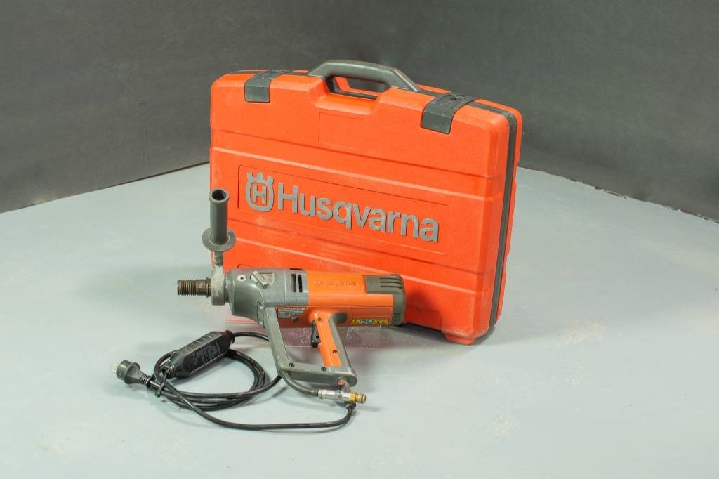 Husqvarna DM230 - Matériel de chantier: photos 2 Husqvarna DM230 - Matériel de chantier: photos 2