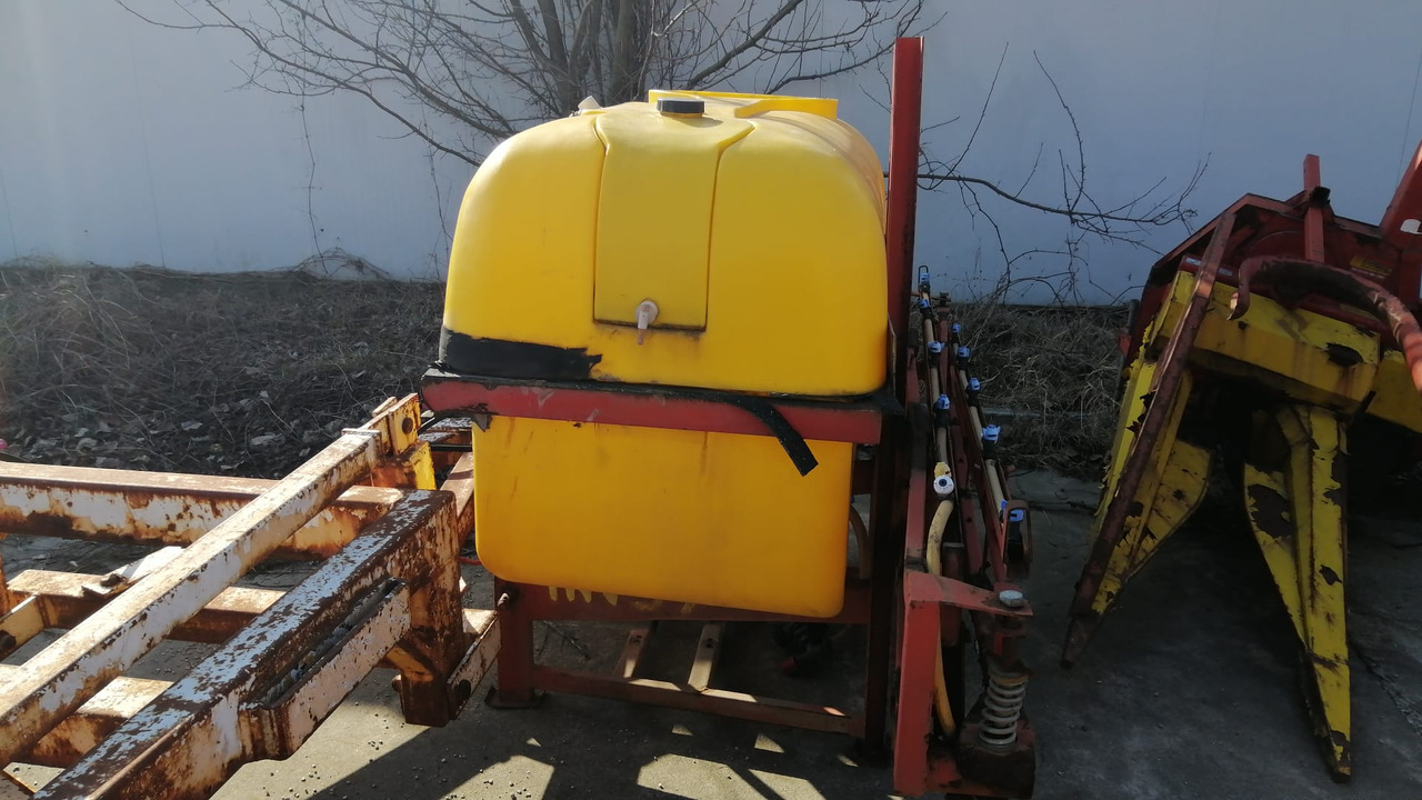 Herbicide Worn /Sprayer 800 l 12m - Pulvé porté: photos 2 Herbicide Worn /Sprayer 800 l 12m - Pulvé porté: photos 2