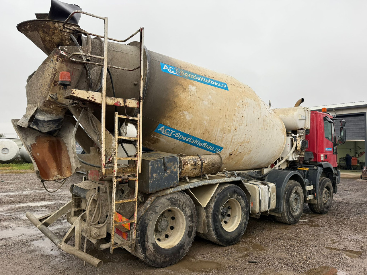 IVECO EUROTRAKKER CONCRETE MIXER - Camion malaxeur: photos 3 IVECO EUROTRAKKER CONCRETE MIXER - Camion malaxeur: photos 3