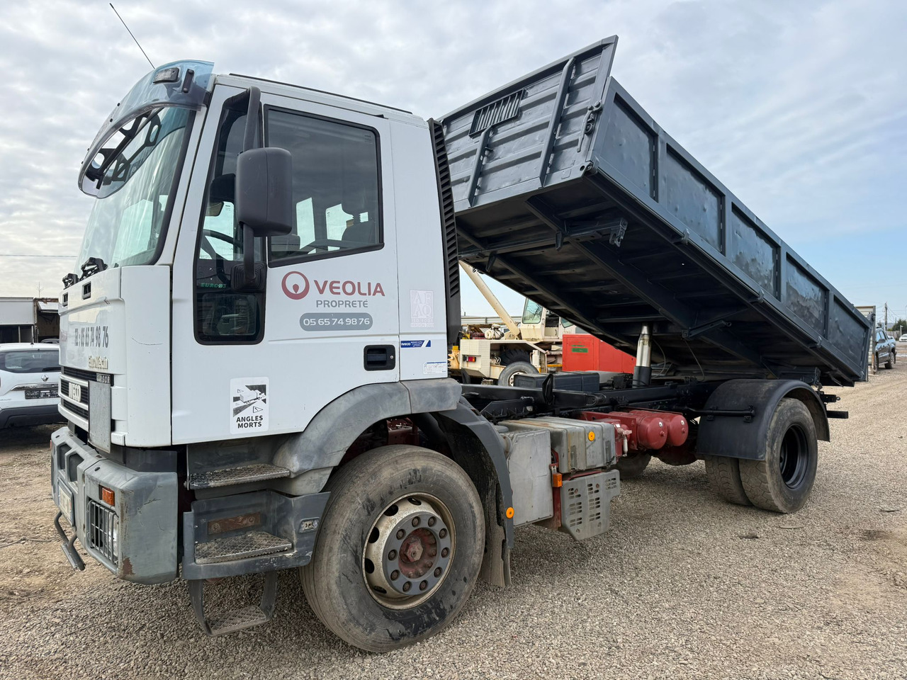 IVECO EUROTRAKKER TIPPER - Camion benne: photos 5 IVECO EUROTRAKKER TIPPER - Camion benne: photos 5