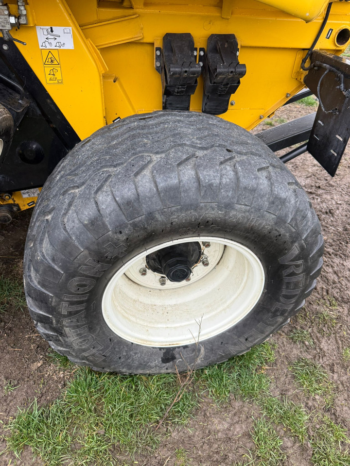 New Holland Roll-Belt 180 Baler - Presse à balles rondes: photos 5 New Holland Roll-Belt 180 Baler - Presse à balles rondes: photos 5