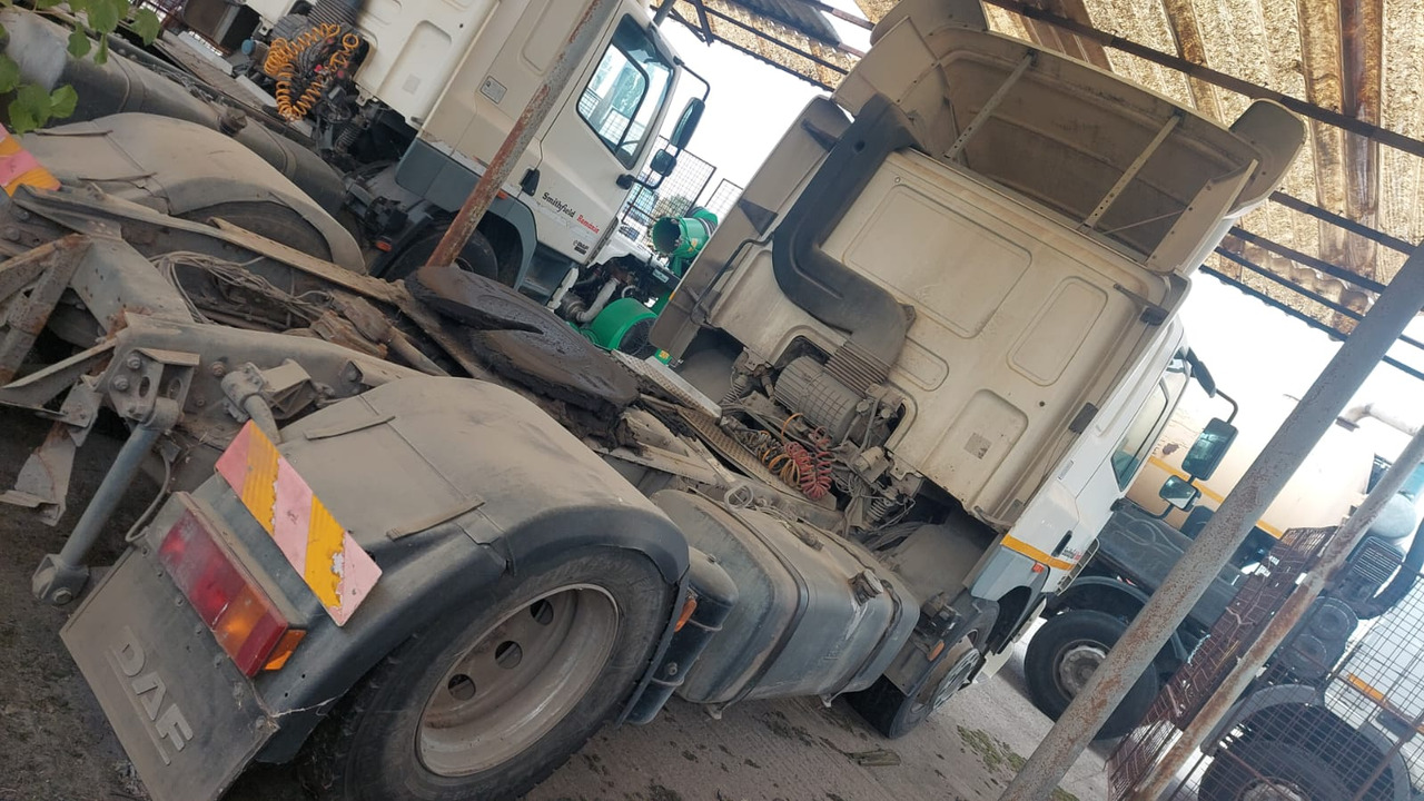 DAF CF 85.43 Tractor Head - Tracteur routier: photos 2 DAF CF 85.43 Tractor Head - Tracteur routier: photos 2