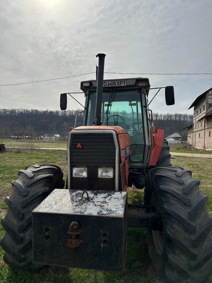 Tractor agricol Massey Ferguson 3655 - Tracteur agricole: photos 2 Tractor agricol Massey Ferguson 3655 - Tracteur agricole: photos 2