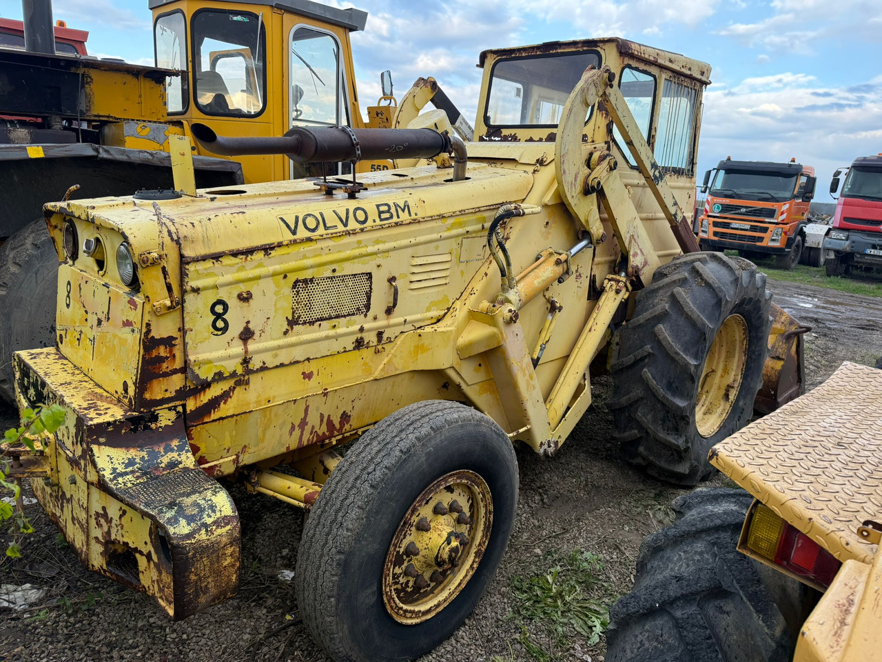 VOLVO BM FRONT LOADER - Chargeuse sur pneus: photos 2 VOLVO BM FRONT LOADER - Chargeuse sur pneus: photos 2