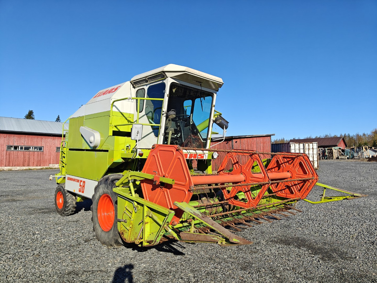 CLAAS Dominator 58 - Moissonneuse-batteuse: photos 5 CLAAS Dominator 58 - Moissonneuse-batteuse: photos 5