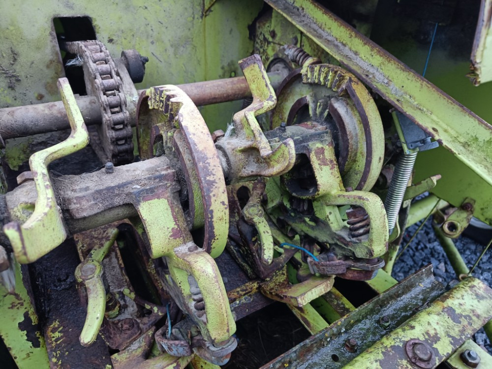 CLAAS Markant 50 sitoja - Presse à balles cubiques: photos 2 CLAAS Markant 50 sitoja - Presse à balles cubiques: photos 2