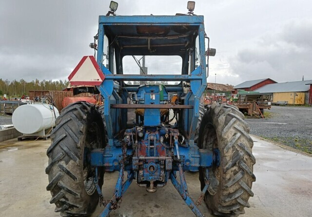 Ford County 754 Super 4 - VIDEO - Tracteur agricole: photos 4 Ford County 754 Super 4 - VIDEO - Tracteur agricole: photos 4