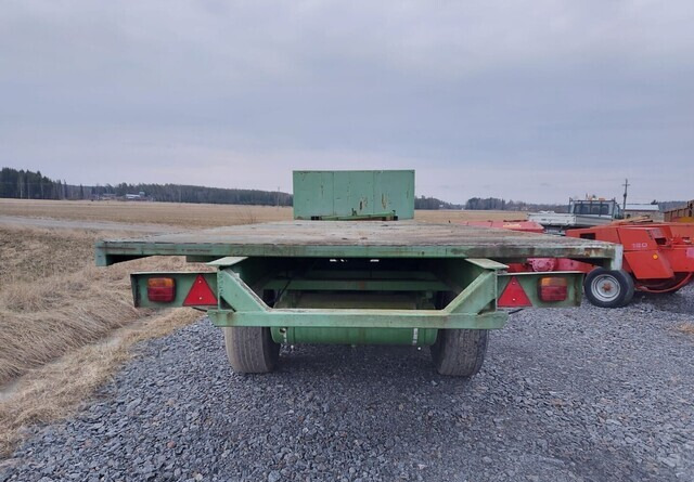 Jalkalavakärry 3-akselinen ilma-alustainen. - Remorque plateau: photos 4 Jalkalavakärry 3-akselinen ilma-alustainen. - Remorque plateau: photos 4
