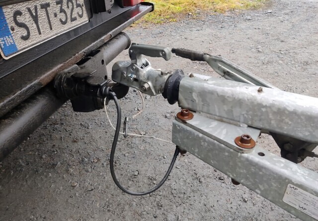 Kärppä Teliperäkärry jarrullinen - Remorque plateau: photos 3 Kärppä Teliperäkärry jarrullinen - Remorque plateau: photos 3