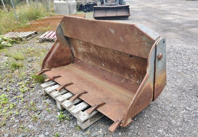 Monitoimikauha kynsillä 173cm CAT-kurottajan sovitteella - Godet pour chargeur: photos 1 Monitoimikauha kynsillä 173cm CAT-kurottajan sovitteella - Godet pour chargeur: photos 1