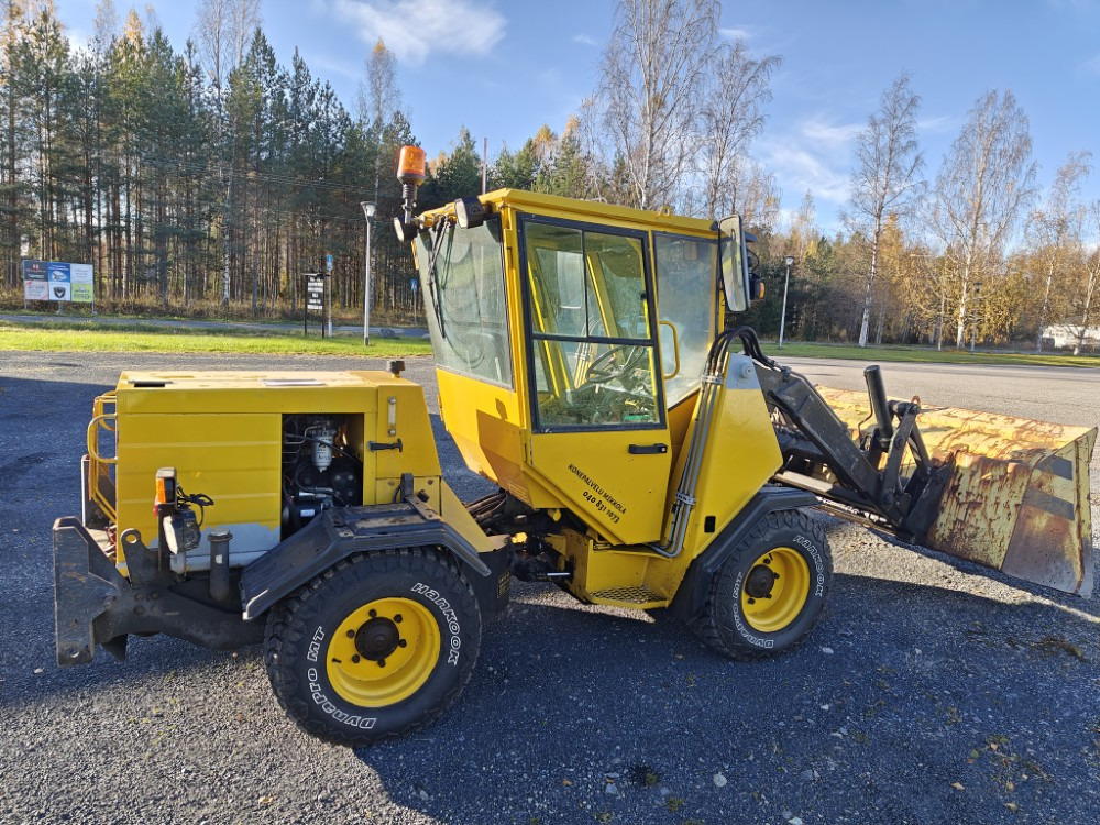 Wille 445 - Tracteur communal: photos 4 Wille 445 - Tracteur communal: photos 4