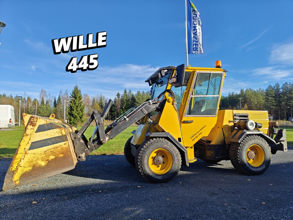 Wille 445 - Tracteur communal: photos 1 Wille 445 - Tracteur communal: photos 1