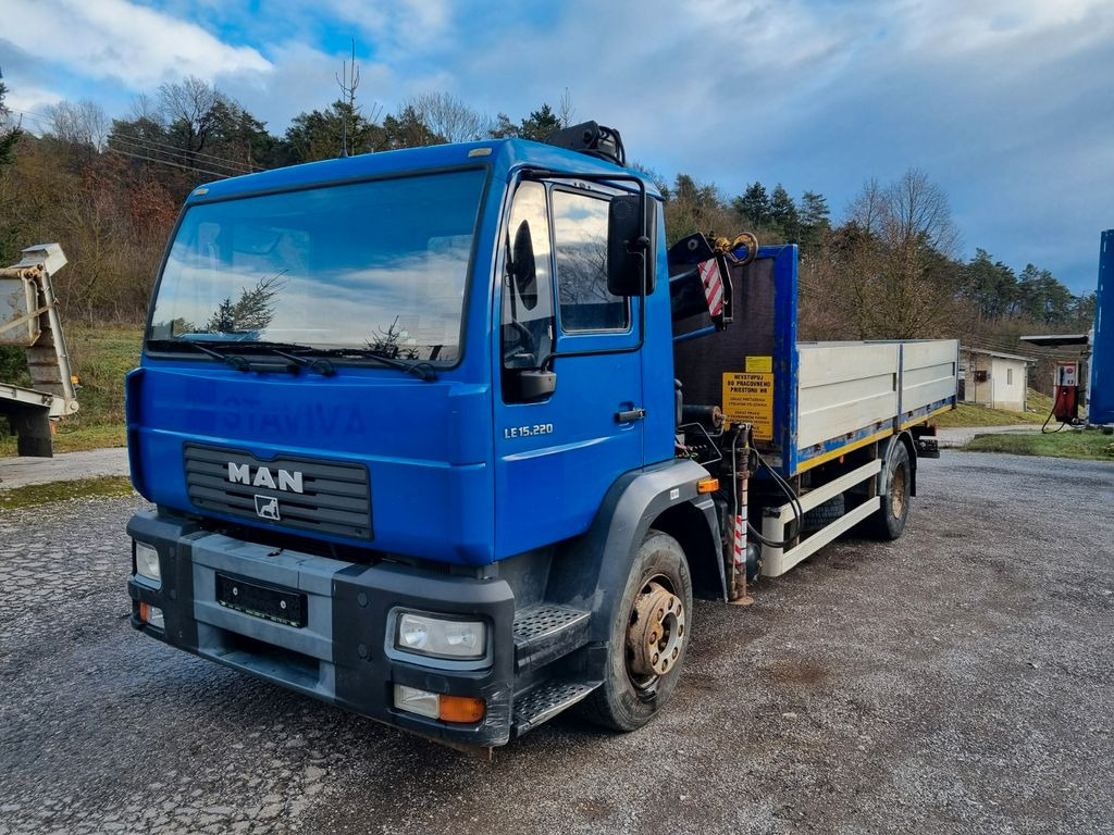 MAN M2000 15.225 + HR HIAB 071 - Camion grue, Camion plateau: photos 2 MAN M2000 15.225 + HR HIAB 071 - Camion grue, Camion plateau: photos 2