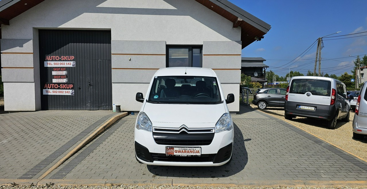 Peugeot Partner II 5 -osobowy - Voiture: photos 3 Peugeot Partner II 5 -osobowy - Voiture: photos 3