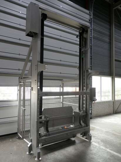 Lachnit lifter for palletboxes 322 L - Machine agroalimentaire: photos 5 Lachnit lifter for palletboxes 322 L - Machine agroalimentaire: photos 5