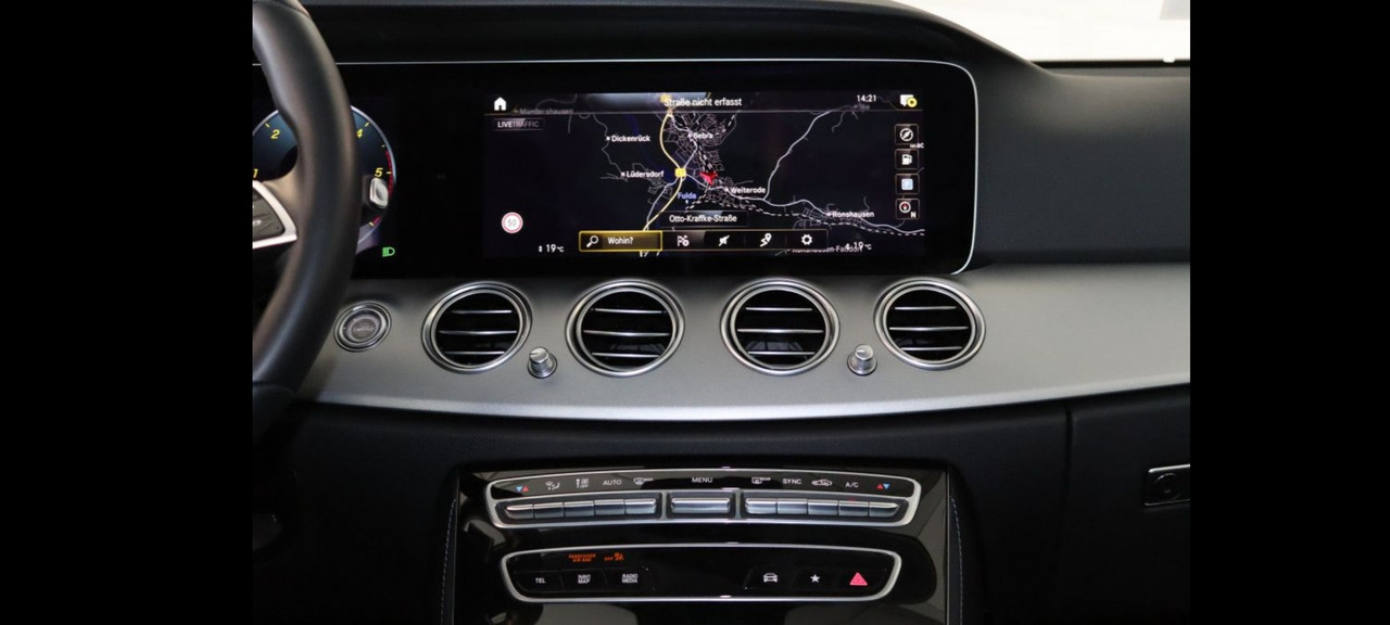 Voiture Mercedes-Benz E 400 dT 4Matic Avant LED 9G-Tronic MBUX Widescreen E 400 dT 4Matic Avant LED 9G-Tronic MBUX Widescreen Business - Paket: photos 20