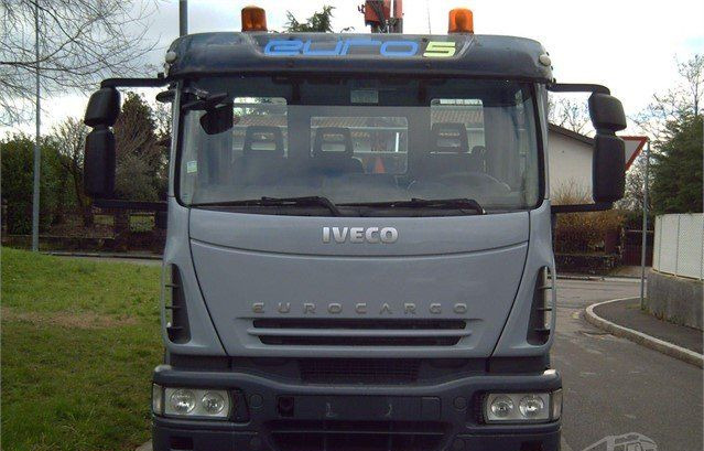 Iveco EUROCARGOeurocargo 160e25 - Camion plateau, Camion grue: photos 2 Iveco EUROCARGOeurocargo 160e25 - Camion plateau, Camion grue: photos 2