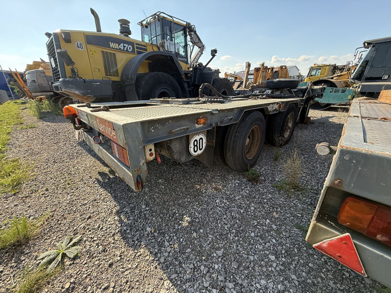 Liebherr 80km/h axeles for all self erecting 32K 35K 42K 50K 63K 71K - Grue à tour: photos 4 Liebherr 80km/h axeles for all self erecting 32K 35K 42K 50K 63K 71K - Grue à tour: photos 4
