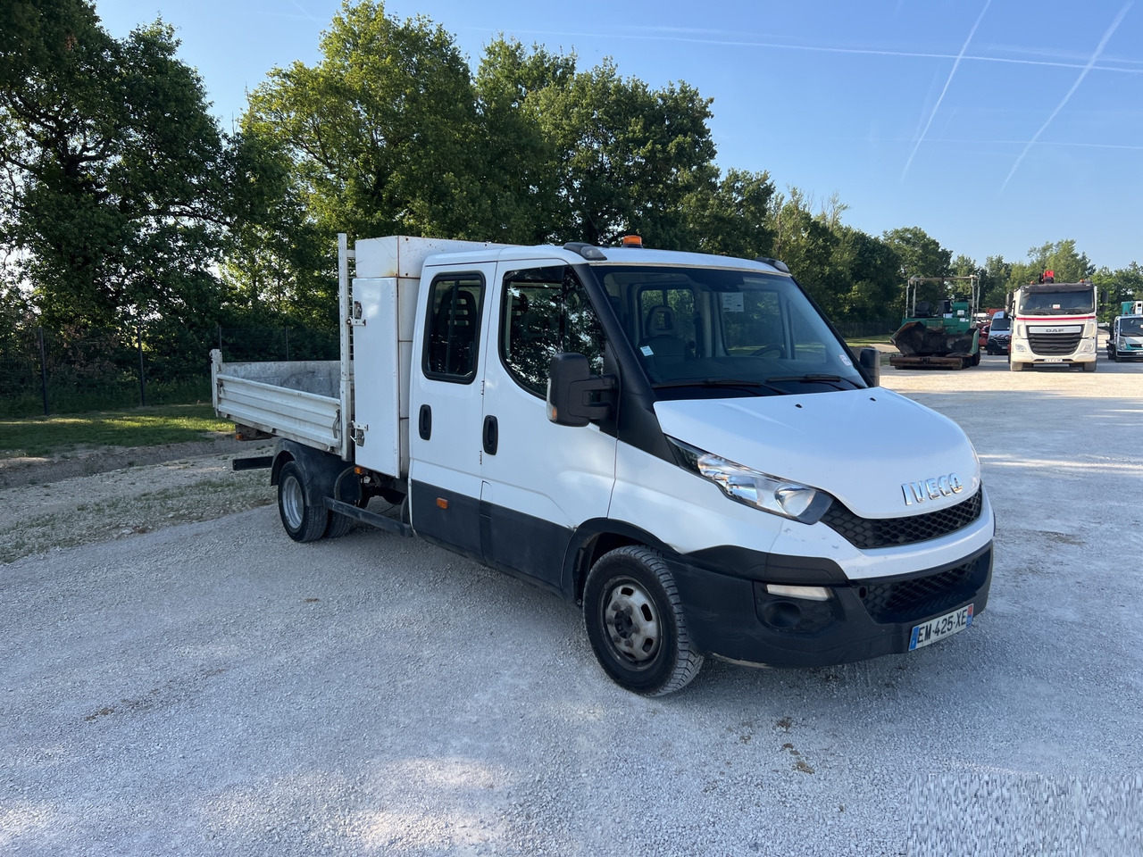 IVECO DAILY 35-140 - Utilitaire benne: photos 4 IVECO DAILY 35-140 - Utilitaire benne: photos 4