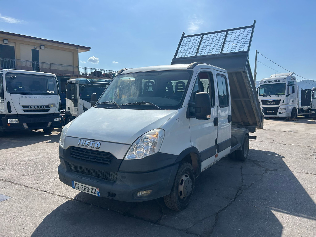 IVECO DAILY 35C13 - Utilitaire benne: photos 1 IVECO DAILY 35C13 - Utilitaire benne: photos 1