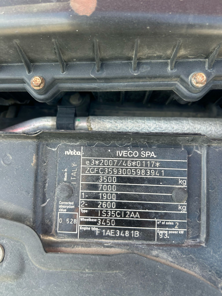 IVECO DAILY 35C13 - Utilitaire benne: photos 2 IVECO DAILY 35C13 - Utilitaire benne: photos 2