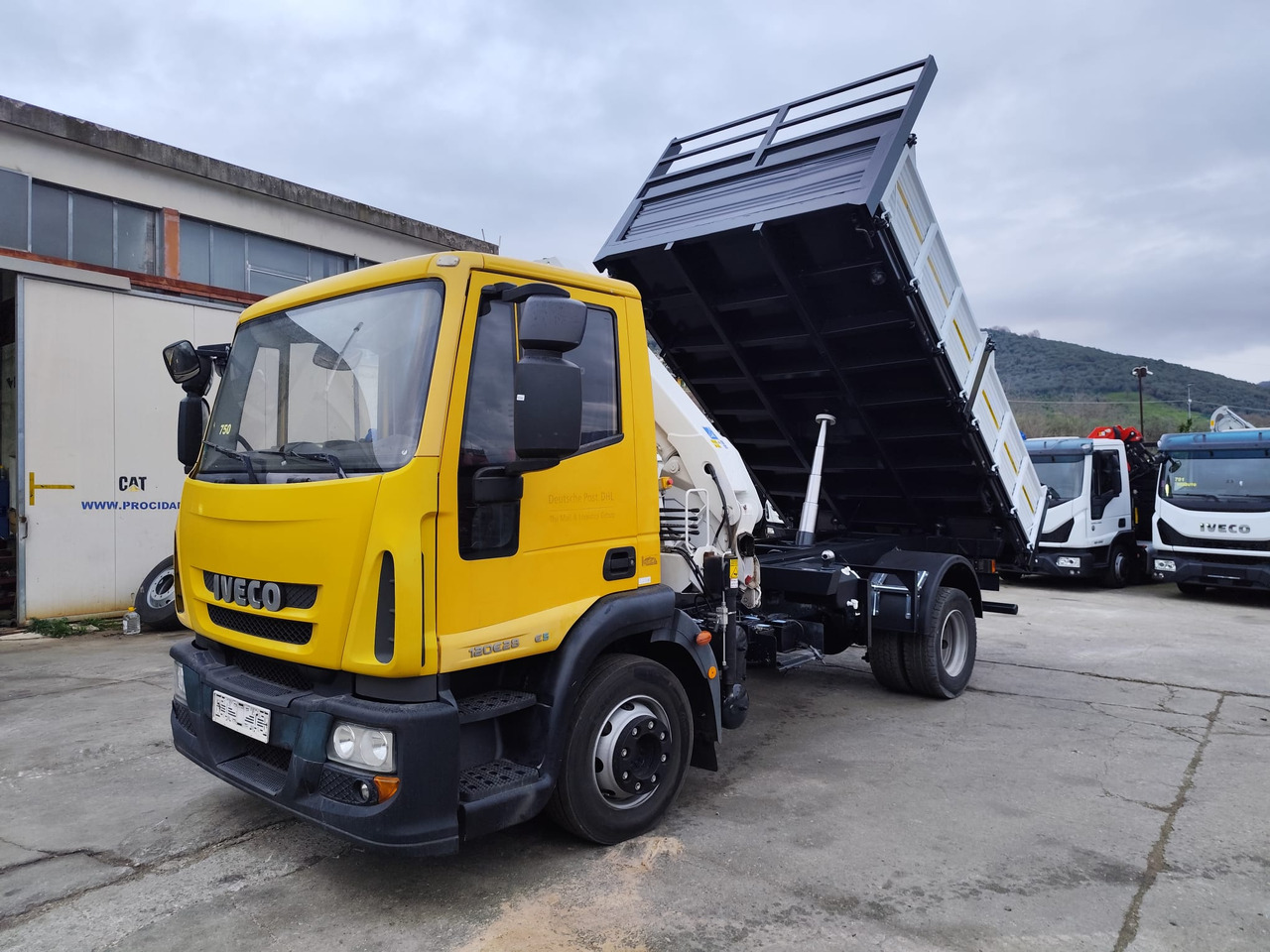 Camion grue IVECO EUROCARGO 120E28P: photos 18