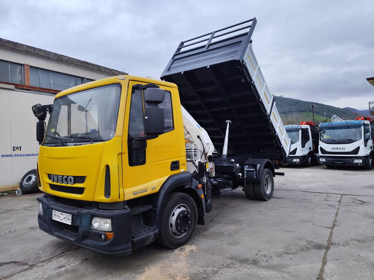 Camion grue IVECO EUROCARGO 120E28P: photos 21
