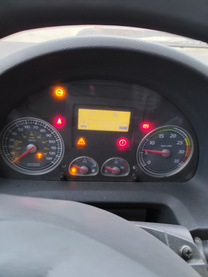 Camion grue IVECO EUROCARGO 120E28P: photos 8