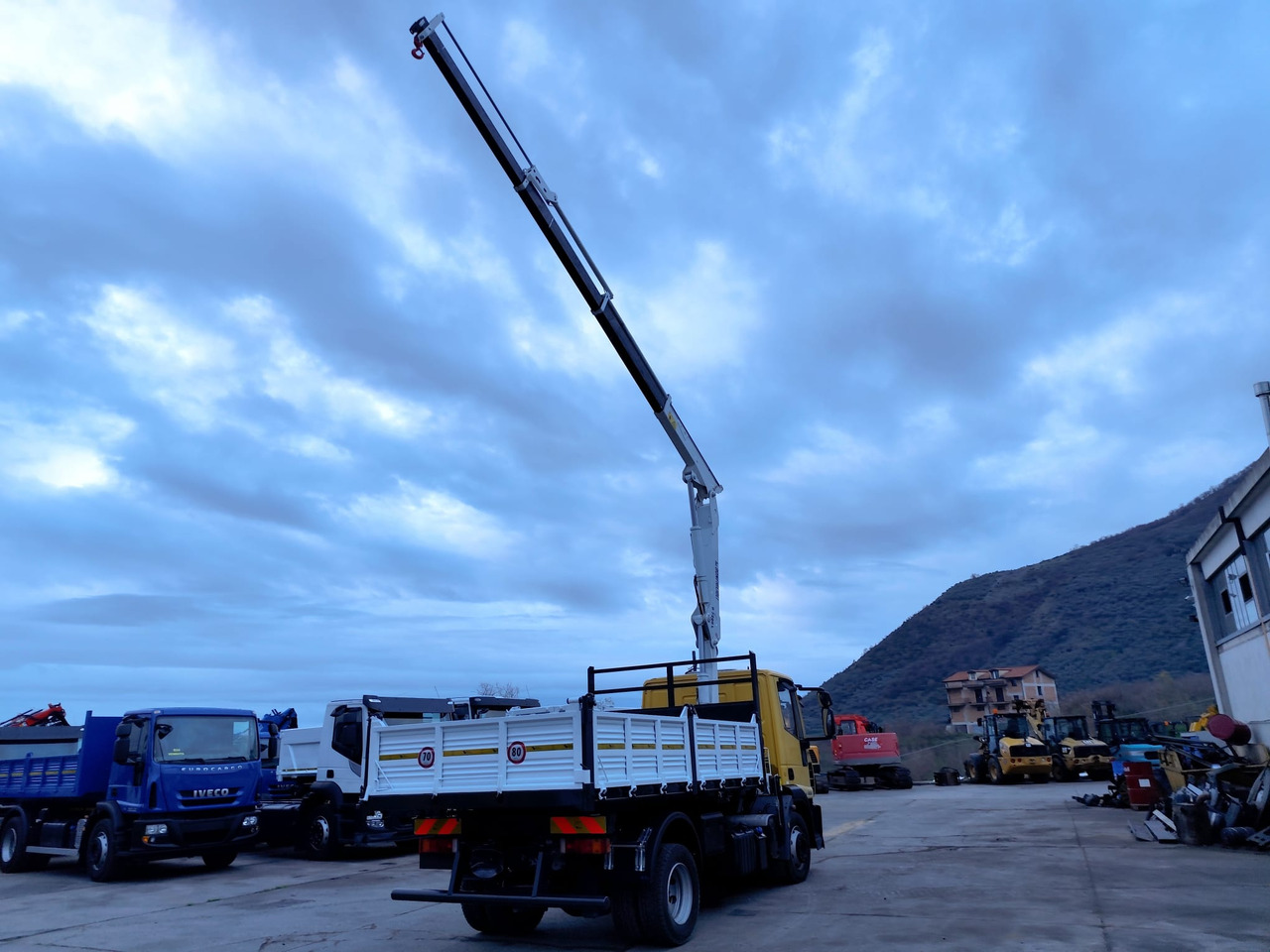 Camion grue IVECO EUROCARGO 120E28P: photos 22
